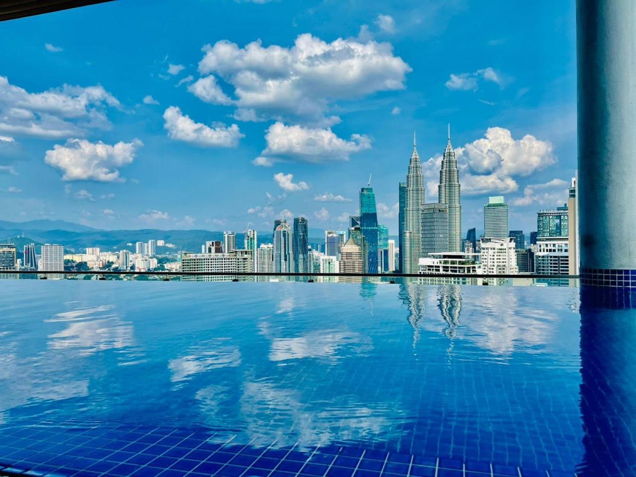 The Luxe Suites Klcc By Cozy Stay Kuala Lumpur Luaran gambar